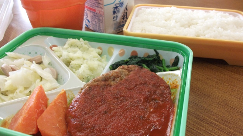 ハマ弁が1食6000円！？　「横浜らしい中学昼食」の行方とは