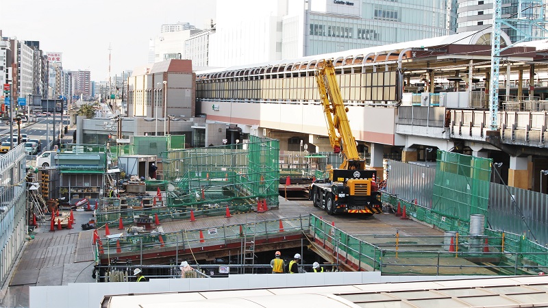 桜木町駅の新改札、工事現場の状況は? 駅前複合ビルや歩道橋の整備も進行中!