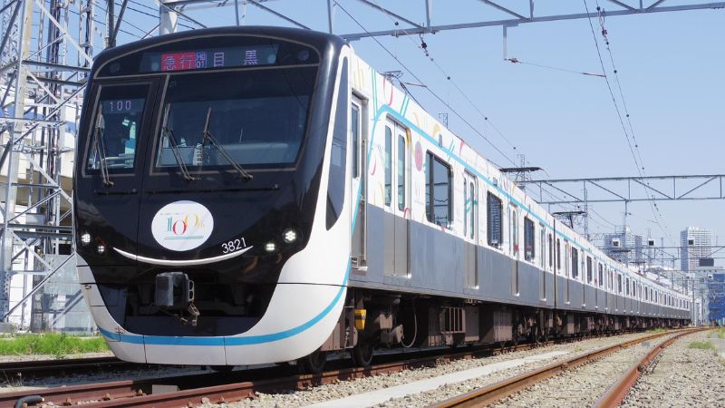 「東急グループ100周年トレイン」目黒線田園調布駅から出発!7路線に揃う!