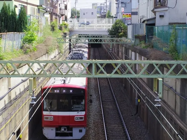 京急線戸部駅~日ノ出町駅間のトンネルのカーブ