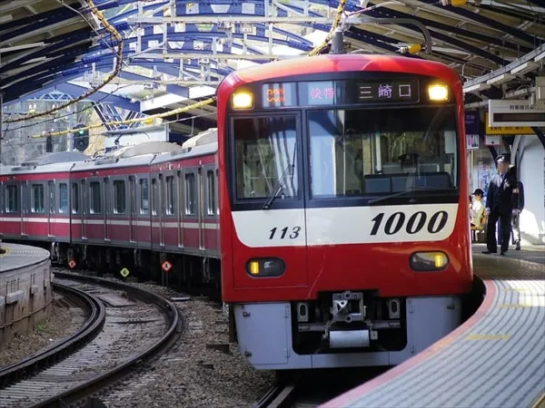 京急線戸部駅~日ノ出町駅間のトンネルのカーブ